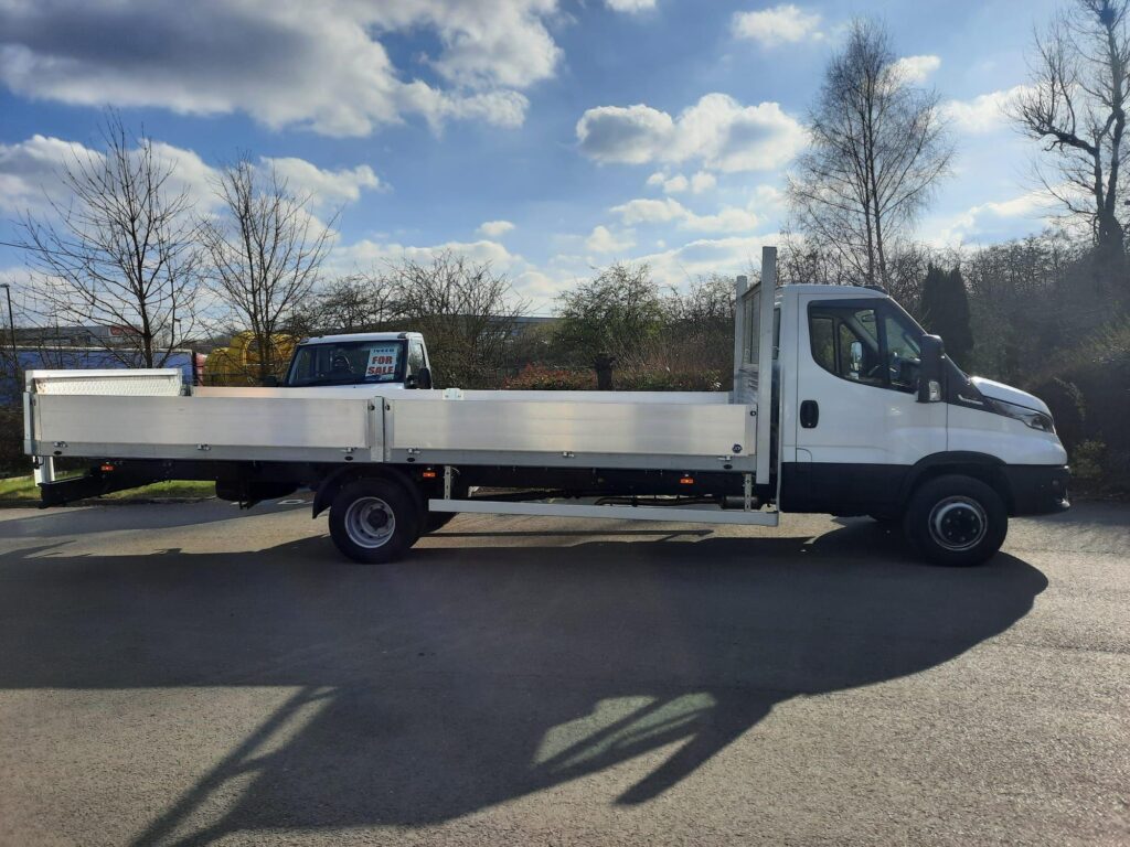 Iveco Daily 70C18 180HP 6.1 MTR DROPSIDE