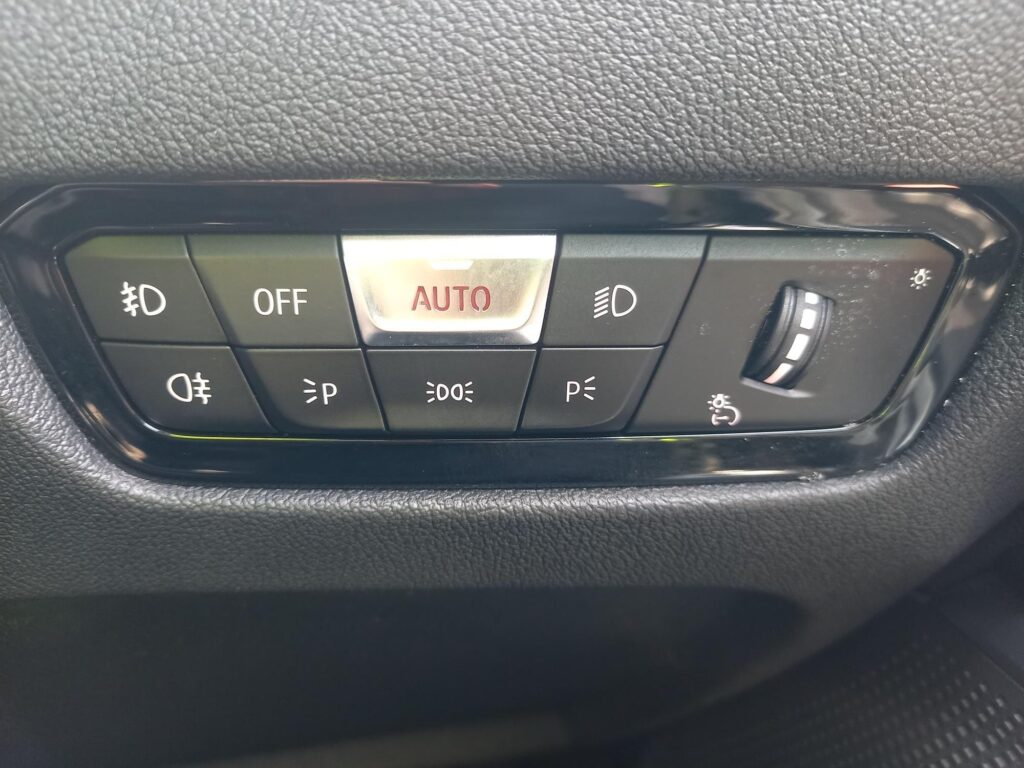 BMW 3 Series 2.0 330e 12kWh M Sport Auto Euro 6 (s/s) 4dr