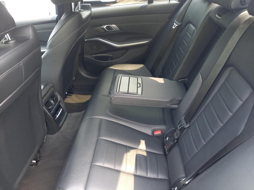BMW 3 Series 2.0 330e 12kWh M Sport Auto Euro 6 (s/s) 4dr