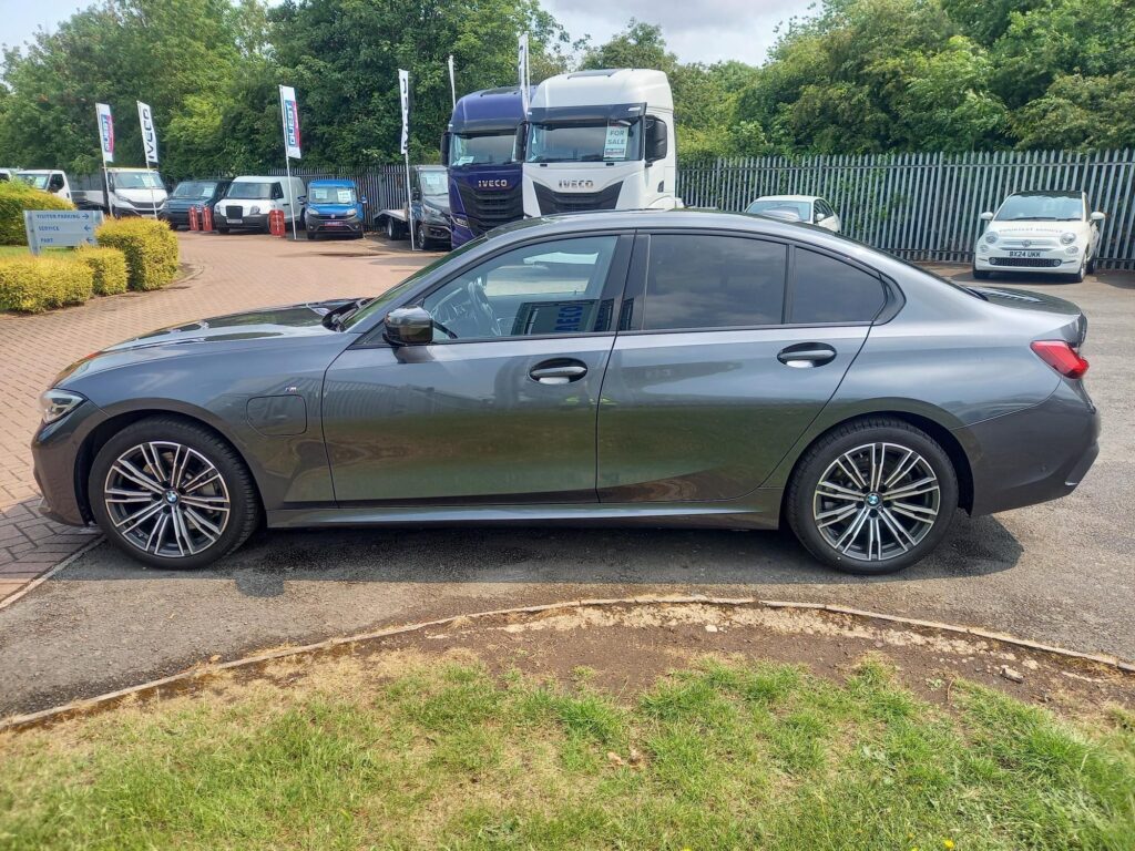 BMW 3 Series 2.0 330e 12kWh M Sport Auto Euro 6 (s/s) 4dr