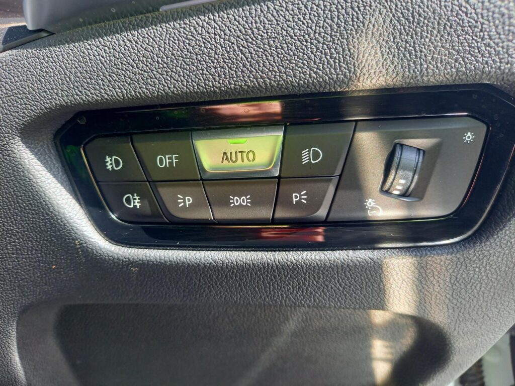 BMW 3 Series 2.0 330e 12kWh M Sport Auto Euro 6 (s/s) 4dr