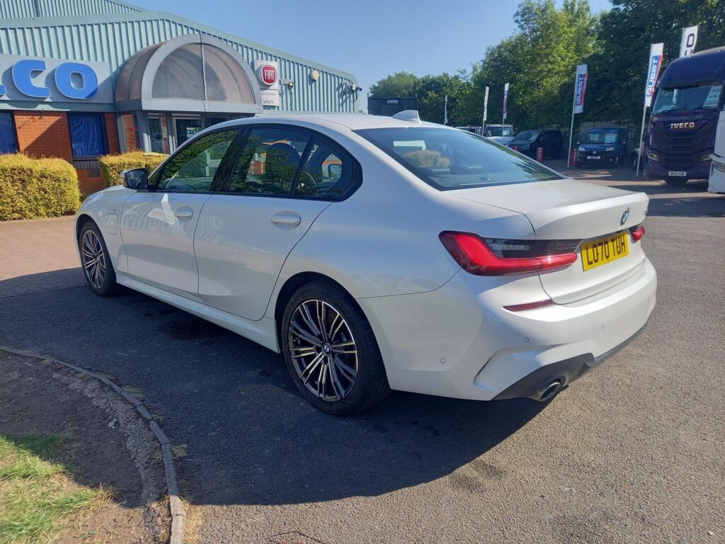 BMW 3 Series 2.0 330e 12kWh M Sport Auto Euro 6 (s/s) 4dr