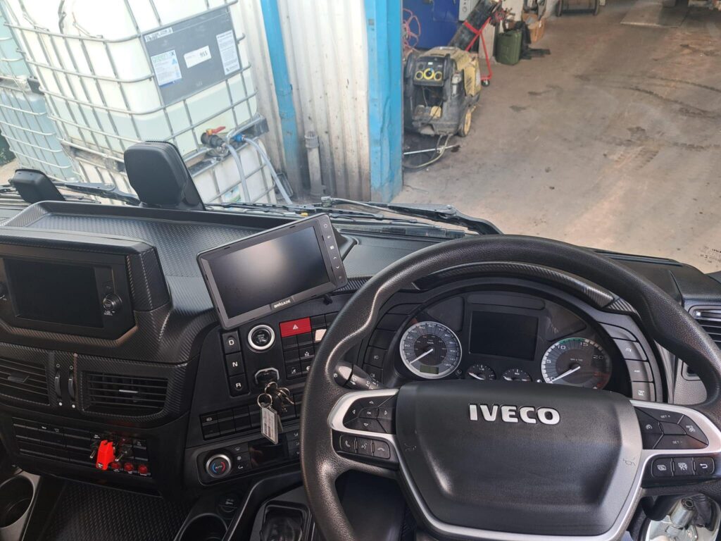 Iveco X-WAY AD360X42Z 8X4 TIPPER