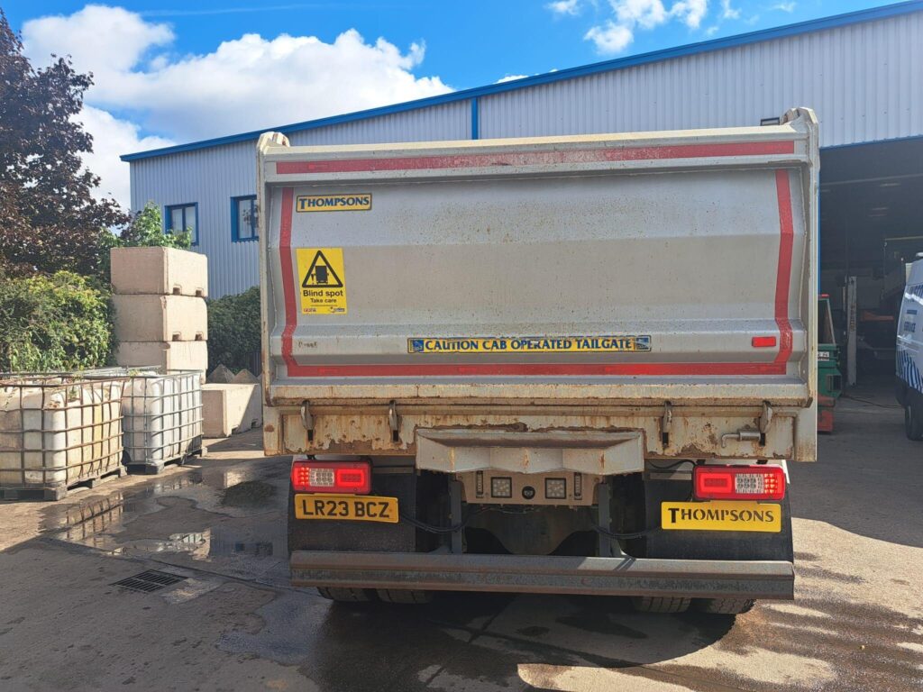 Iveco X-WAY AD360X42Z 8X4 TIPPER