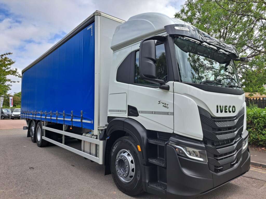 IVECO S-WAY AT260S42Y/PS CURTAINSIDER