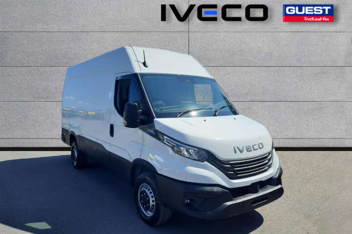 Our new Iveco eDaily 42S14E V 12cum in polar white, available from Guest Truck and Van West Bromwich. Call now for more information.