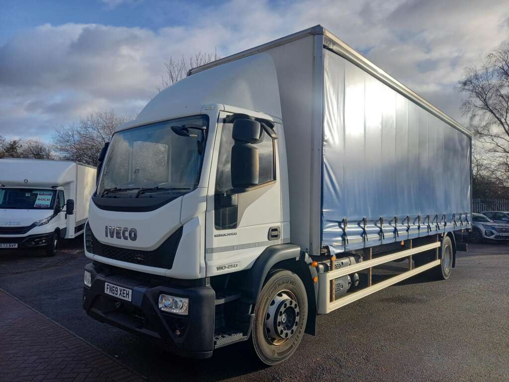 IVECO EUROCARGO ML18E25 250HP 26FT CURTAINSIDE