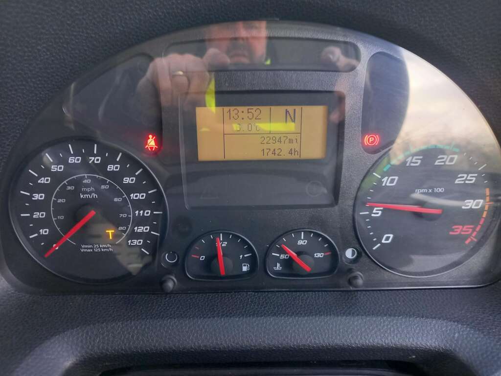 IVECO EUROCARGO ML18E25 250HP 26FT CURTAINSIDE