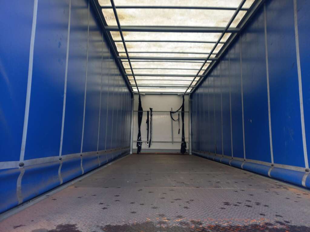 IVECO EUROCARGO ML18E25 250HP 26FT CURTAINSIDE