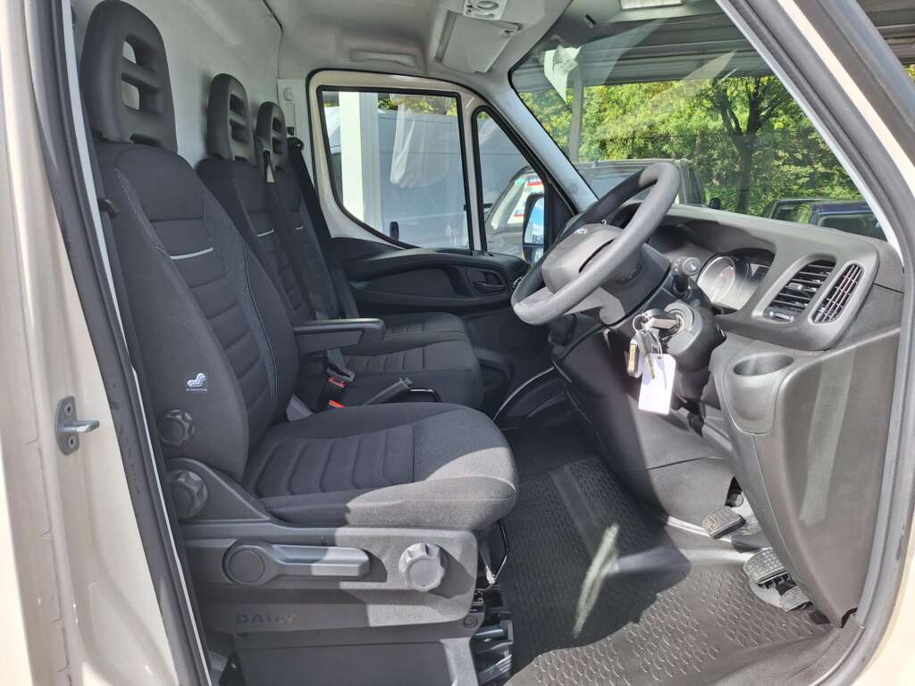 Iveco Daily MY22 35S14V 10cum Van