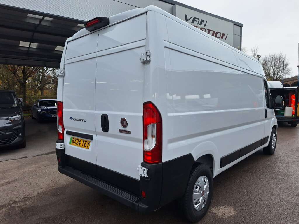 Fiat E-Ducato 42 79kWh eTecnico E-Ducato 42 WB Auto MWB High Roof 5dr (11kW Charger)