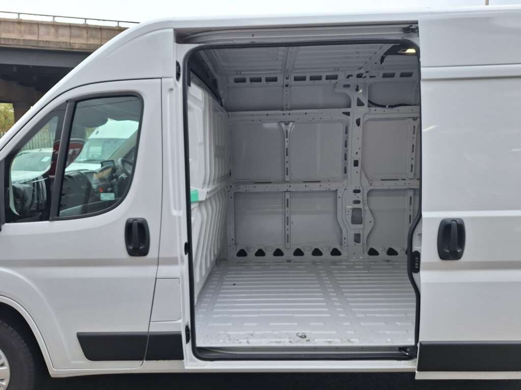 Fiat E-Ducato 42 79kWh eTecnico E-Ducato 42 WB Auto MWB High Roof 5dr (11kW Charger)