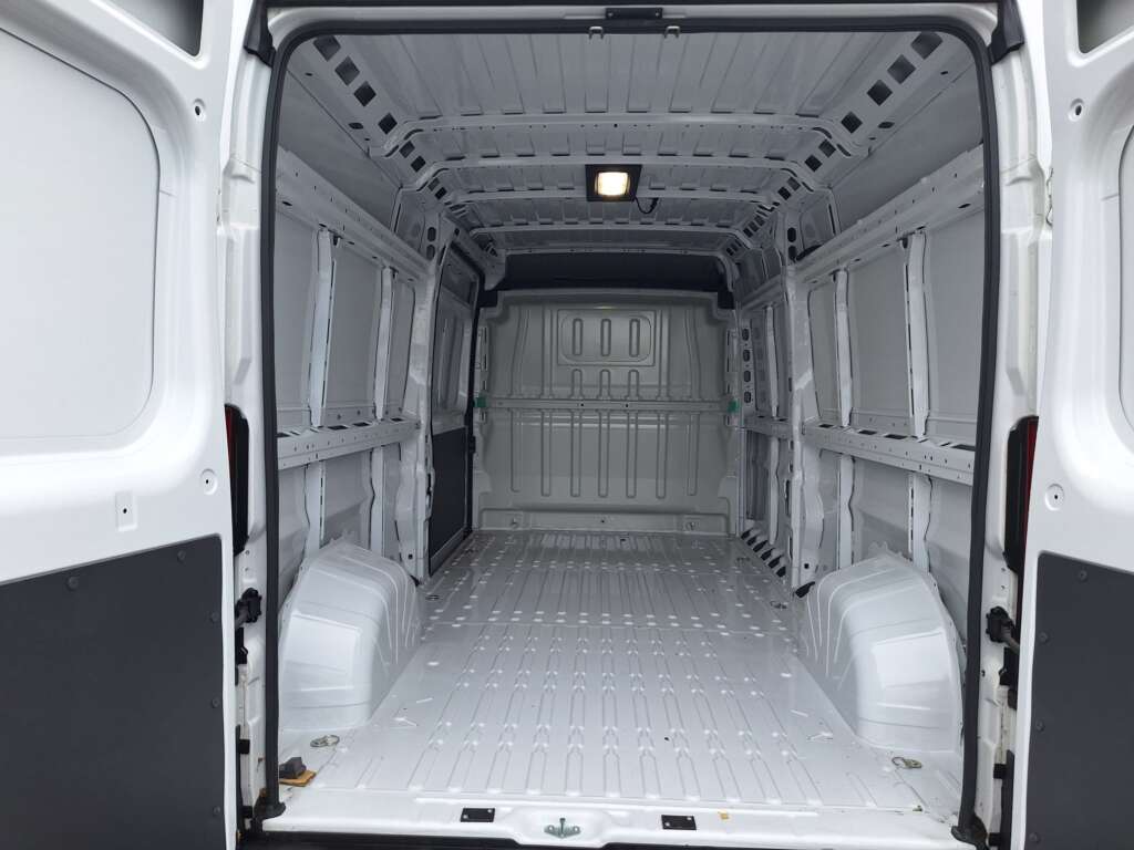 Fiat E-Ducato 42 79kWh eTecnico E-Ducato 42 WB Auto MWB High Roof 5dr (11kW Charger)