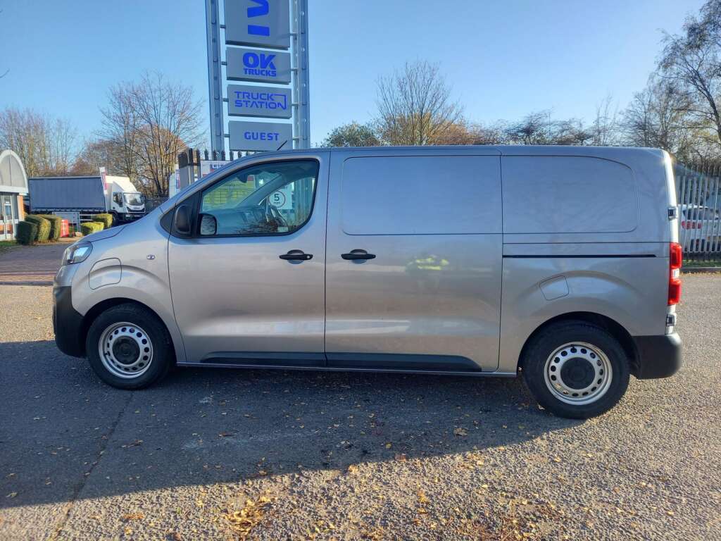 Fiat E-Scudo 75kWh Tecnico Auto SWB 6dr