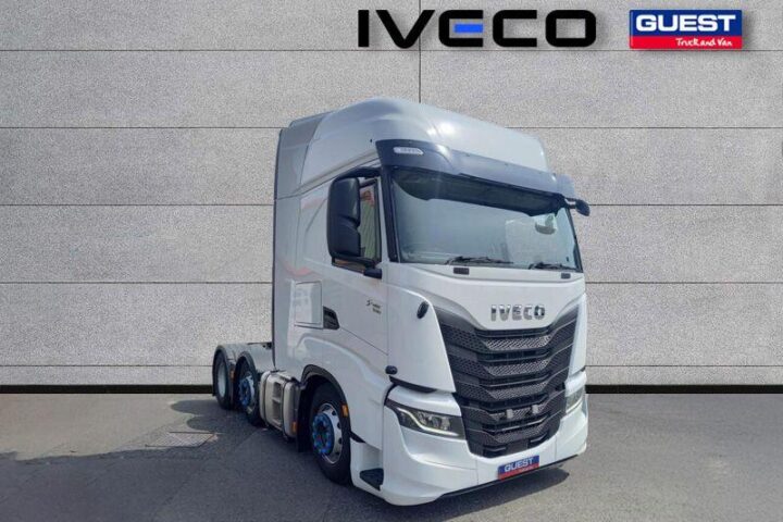 Our used Iveco S-WAY AS440S53 TX/FP Full Air 6x2 530HP, available from Guest Truck and Van Coventry, for only £49,995+VAT. In Stock!