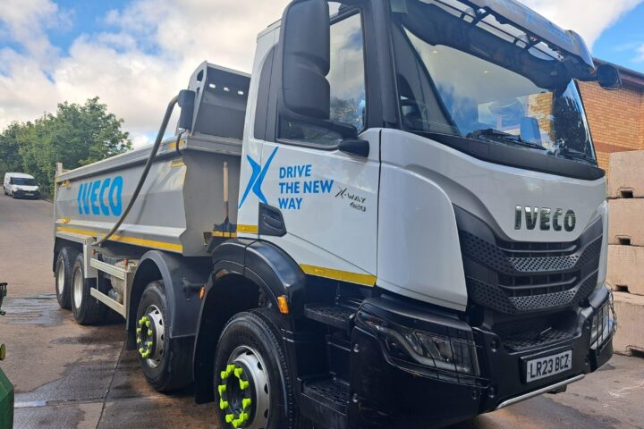 Our used Iveco X-WAY AD360X42Z 8X4 TIPPER, available from Guest Truck and Van Coventry for only £59,995+VAT. Call now for details!