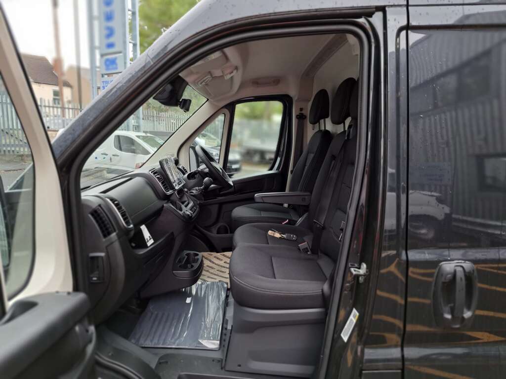 Fiat Ducato MWB HR 2.2 140bhp Primo