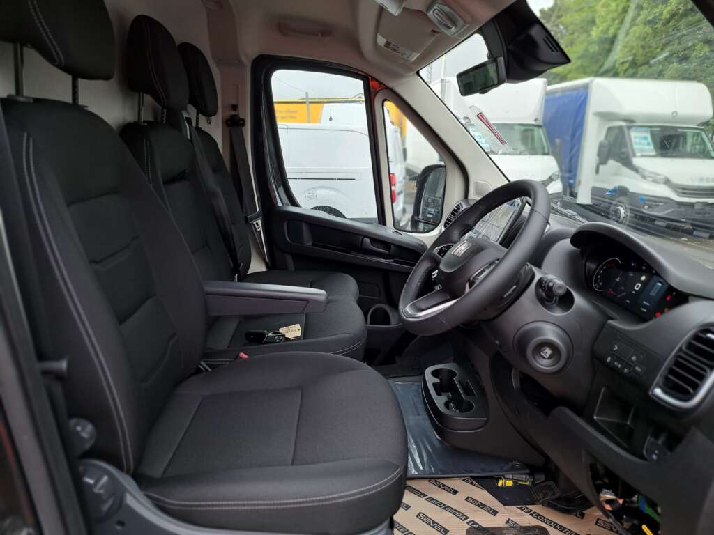 Fiat Ducato MWB HR 2.2 140bhp Primo
