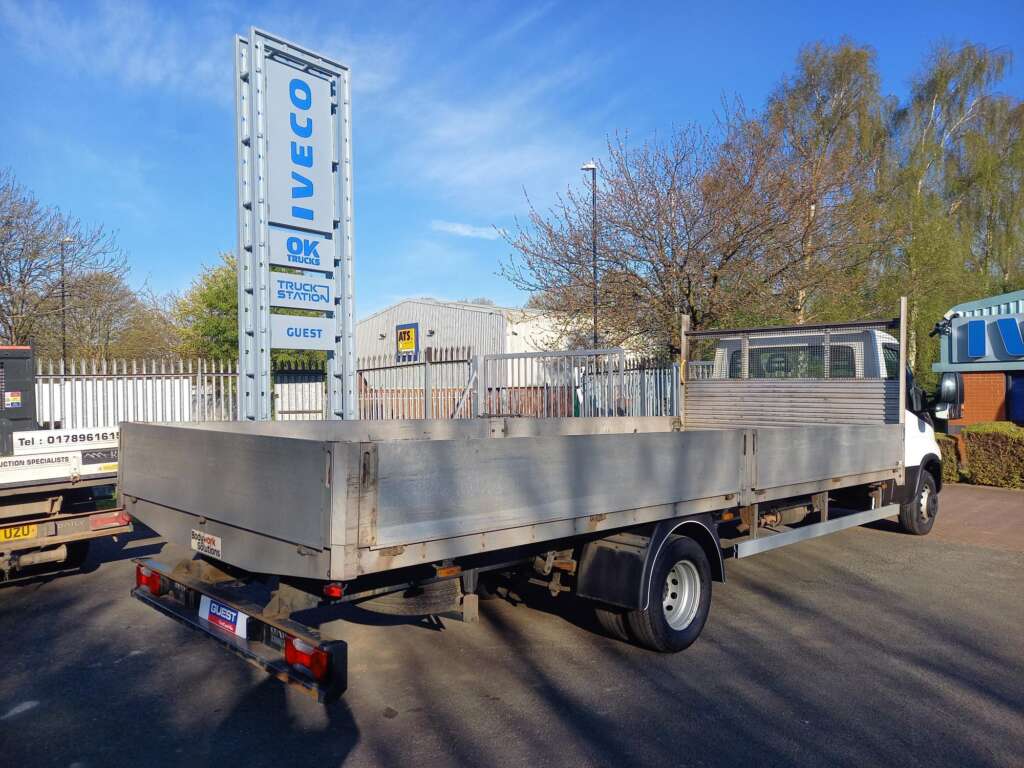 IVECO DAILY 70C18 180HP 6.1 MTR DROPSIDE