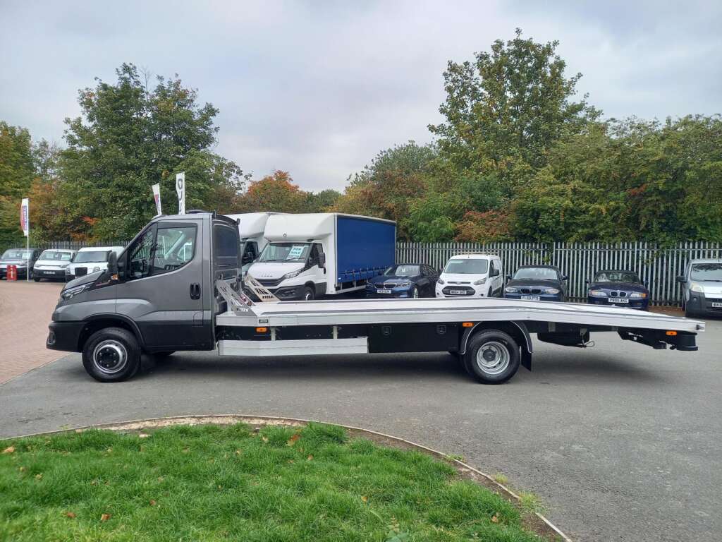 Iveco Daily 3.0D HPI 21V 210HP  72C 5100 Hi Matic XLWB Euro 6 2dr (DRW)