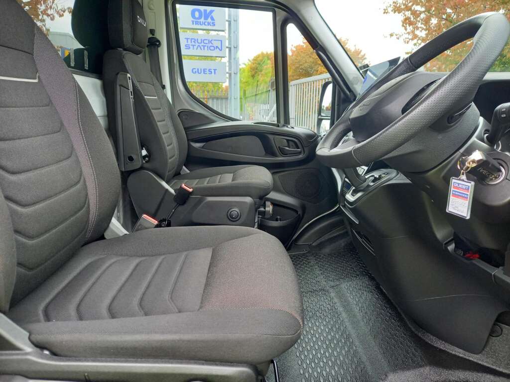 Iveco Daily 3.0D HPI 21V 210HP  72C 5100 Hi Matic XLWB Euro 6 2dr (DRW)