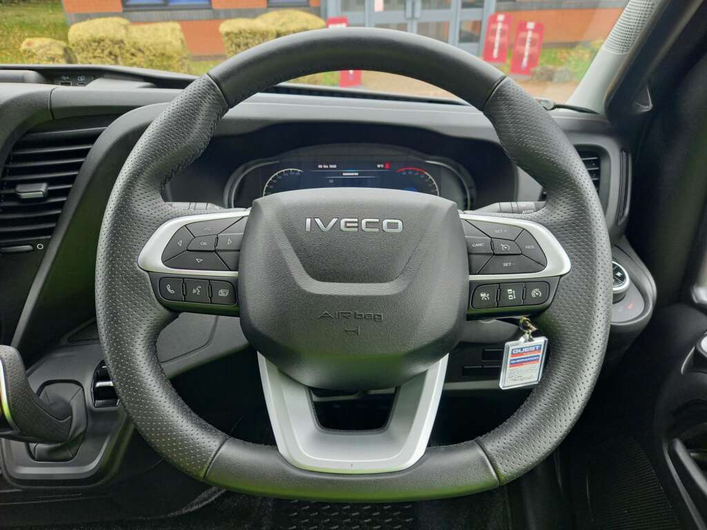 Iveco Daily 3.0D HPI 21V 210HP  72C 5100 Hi Matic XLWB Euro 6 2dr (DRW)