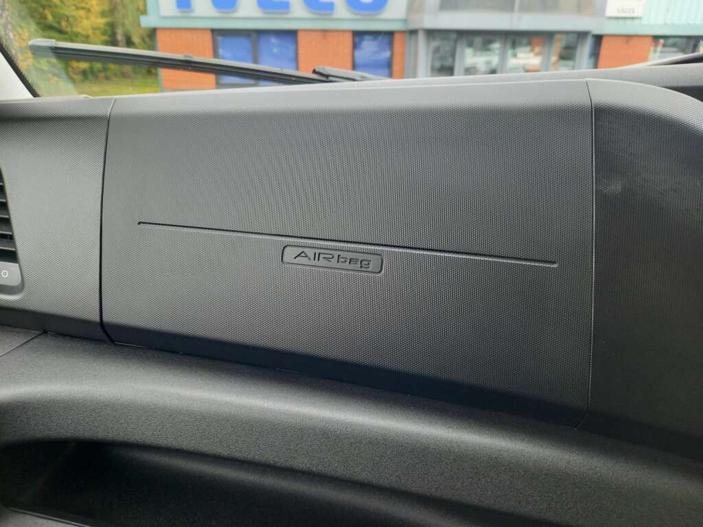 Iveco Daily 3.0D HPI 21V 210HP  72C 5100 Hi Matic XLWB Euro 6 2dr (DRW)