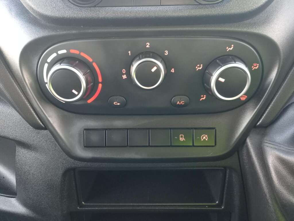 Iveco Daily 2.3D HPI 14V Business 35S 3750 Dropside 2dr Diesel Manual LWB Euro 6