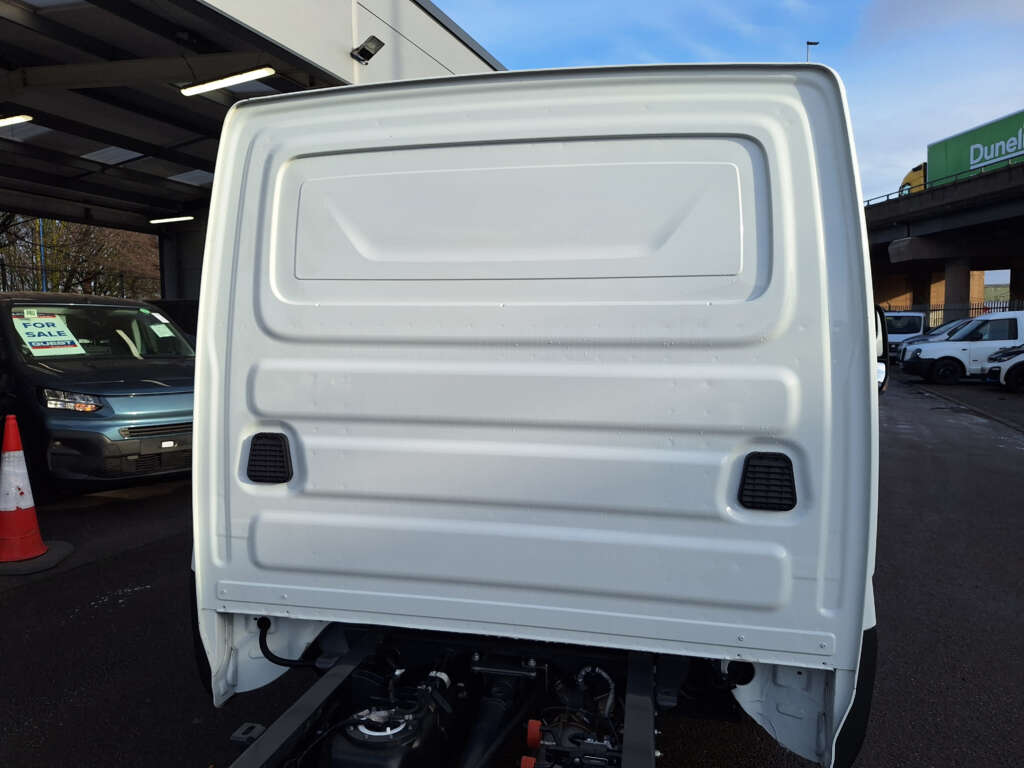 Iveco Daily 2.3D HPI 14V 35C 4100 LWB Euro 6 (s/s) 2dr (DRW)