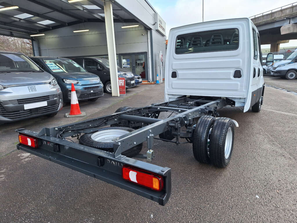 Iveco Daily 3.0D HPI 16V 35C 3750 LWB Euro 6 4dr (DRW)