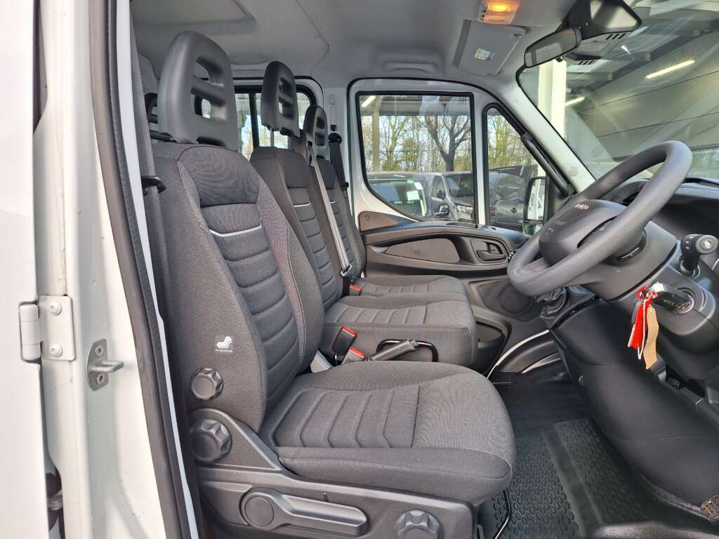 Iveco Daily 3.0D HPI 16V 35C 3750 LWB Euro 6 4dr (DRW)