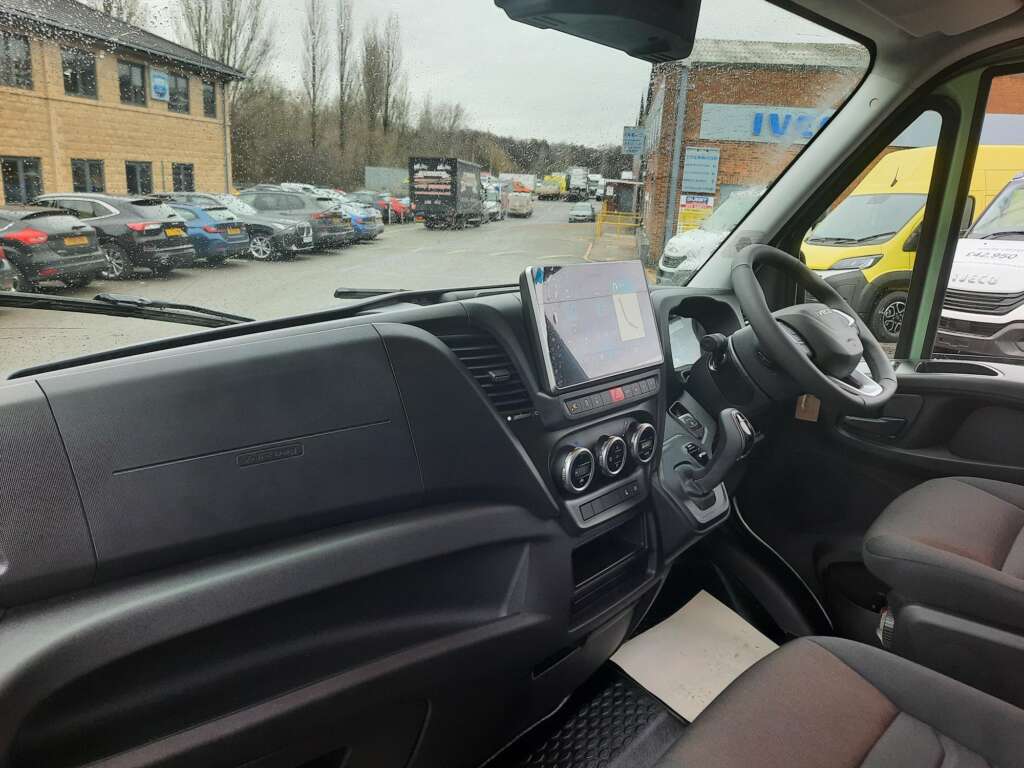 Iveco Daily 2.3D HPI 16V 35S 3750 HiMatic LWB Euro 6 (s/s) 2dr