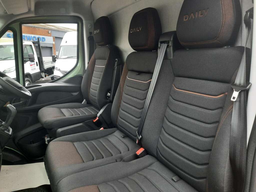 Iveco Daily 2.3D HPI 16V 35S 3750 HiMatic LWB Euro 6 (s/s) 2dr