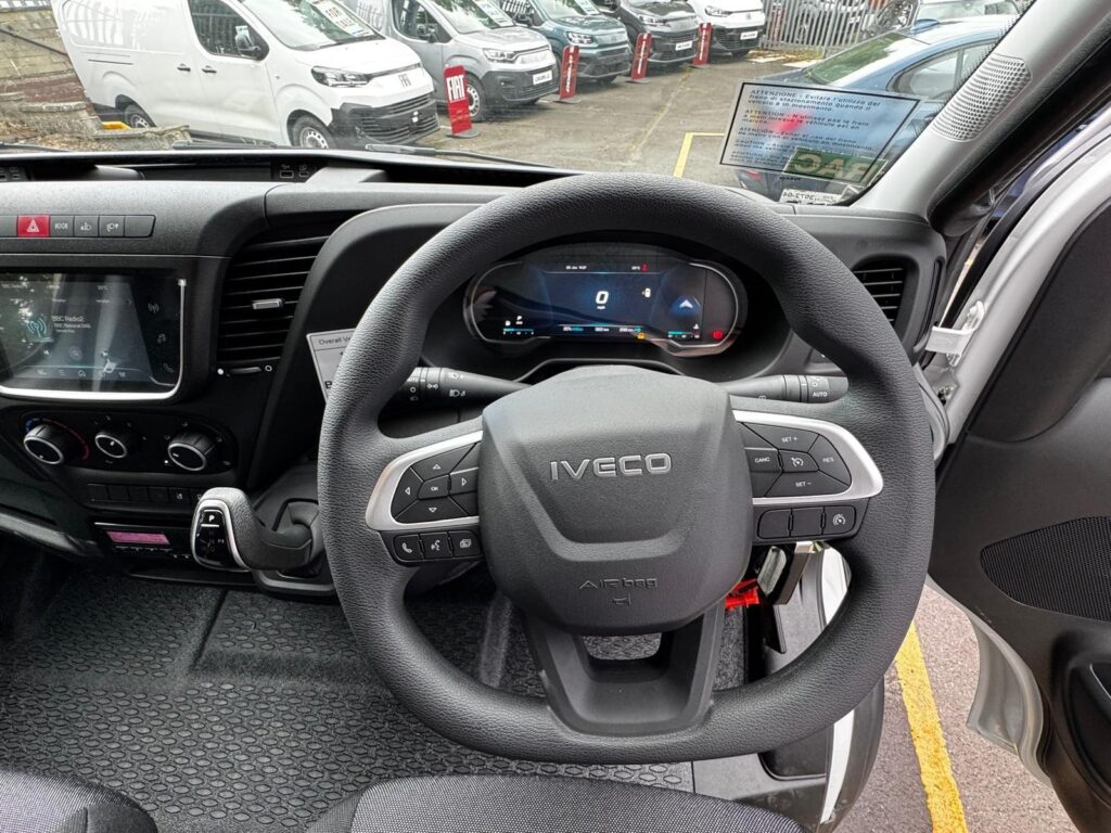 Iveco Daily 72C18 Box Tail Lift