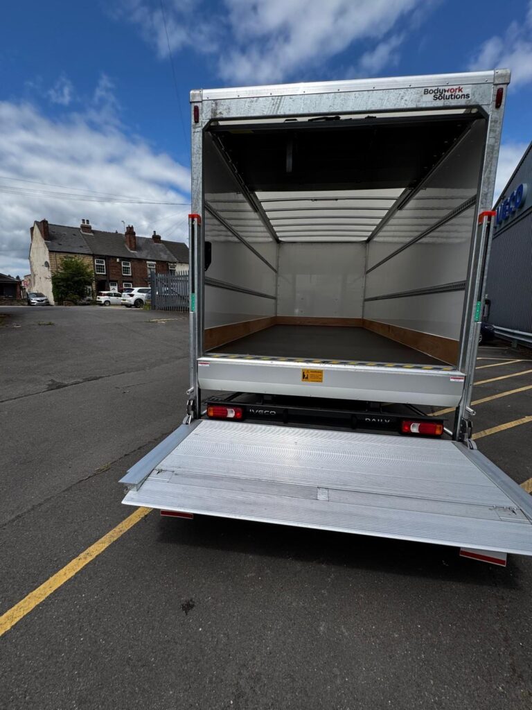 Iveco Daily 72C18 Box Tail Lift