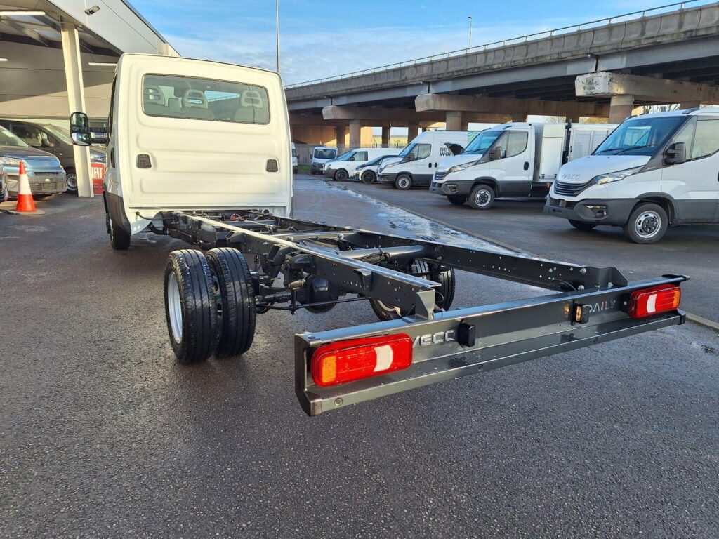 Iveco Daily 3.0D HPI 16V 35C 4100 HiMatic LWB Euro 6 2dr (DRW)