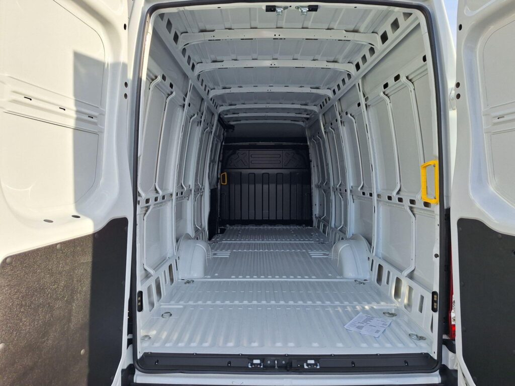 Iveco Daily 2.3D HPI 16V 35S 4100 HiMatic LWB H2 Euro 6 (s/s) 5dr