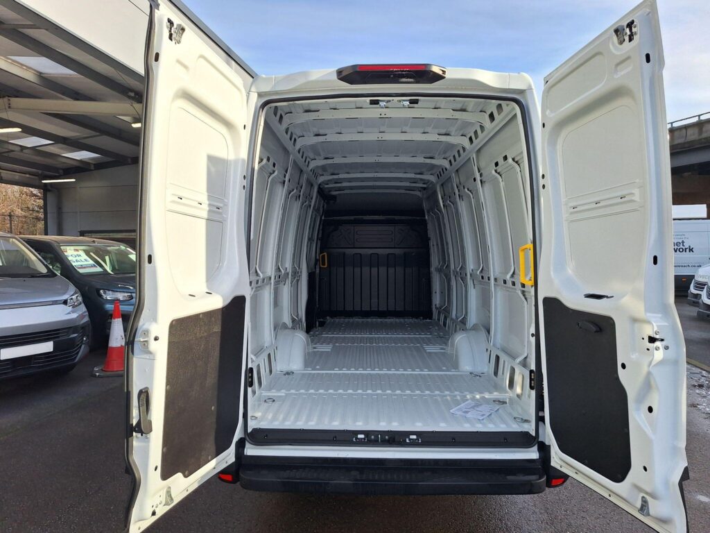 Iveco Daily 2.3D HPI 16V 35S 4100 HiMatic LWB H2 Euro 6 (s/s) 5dr