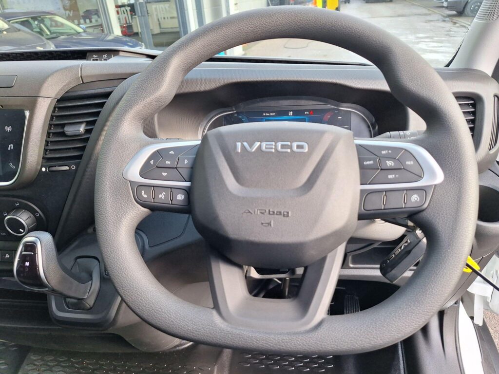 Iveco Daily 2.3D HPI 16V 35S 4100 HiMatic LWB H2 Euro 6 (s/s) 5dr