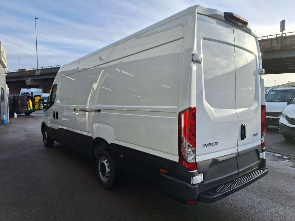 Iveco Daily 2.3D HPI 16V 35S 4100 HiMatic LWB H2 Euro 6 (s/s) 5dr