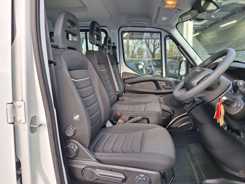 Iveco Daily 3.0D HPI 16V 35C 3750 LWB Euro 6 4dr (DRW)