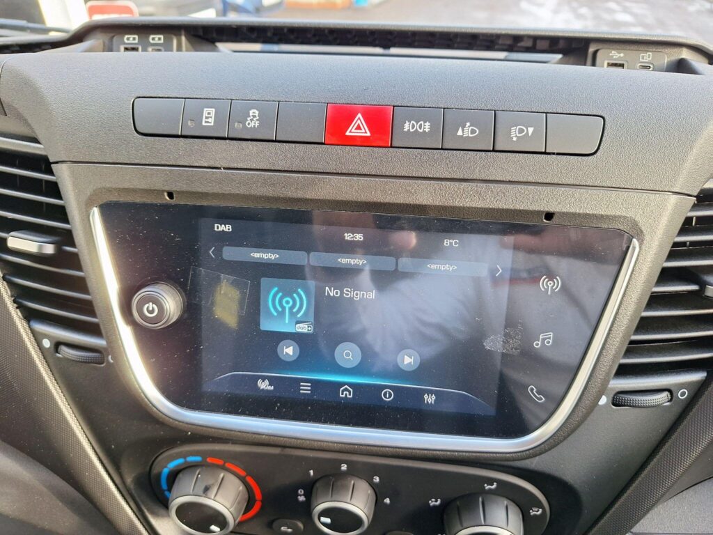 Iveco Daily 2.3D HPI 14V 35C 4100 LWB Euro 6 (s/s) 2dr (DRW)