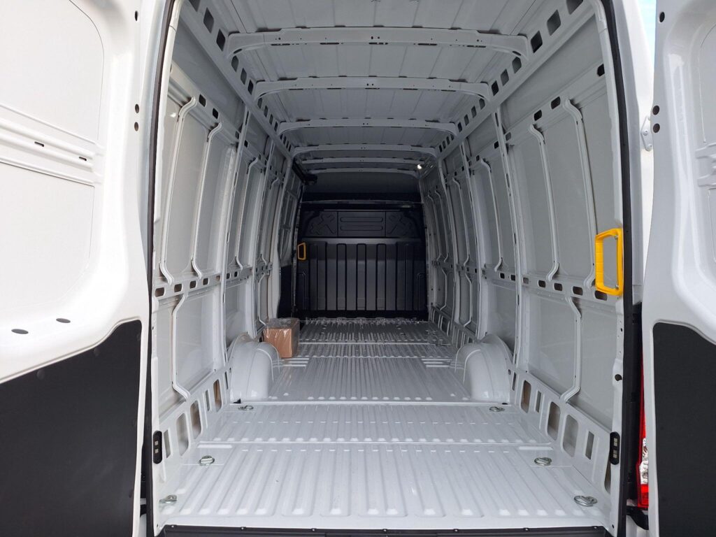 Iveco Daily 2.3D HPI 14V 35S 4100 LWB H2 Euro 6 (s/s) 5dr