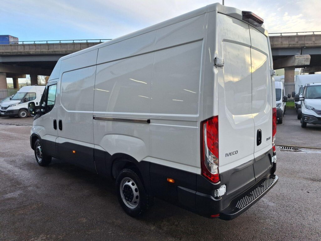 Iveco Daily 2.3D HPI 14V 35S 3520L MWB H2 Euro 6 (s/s) 5dr