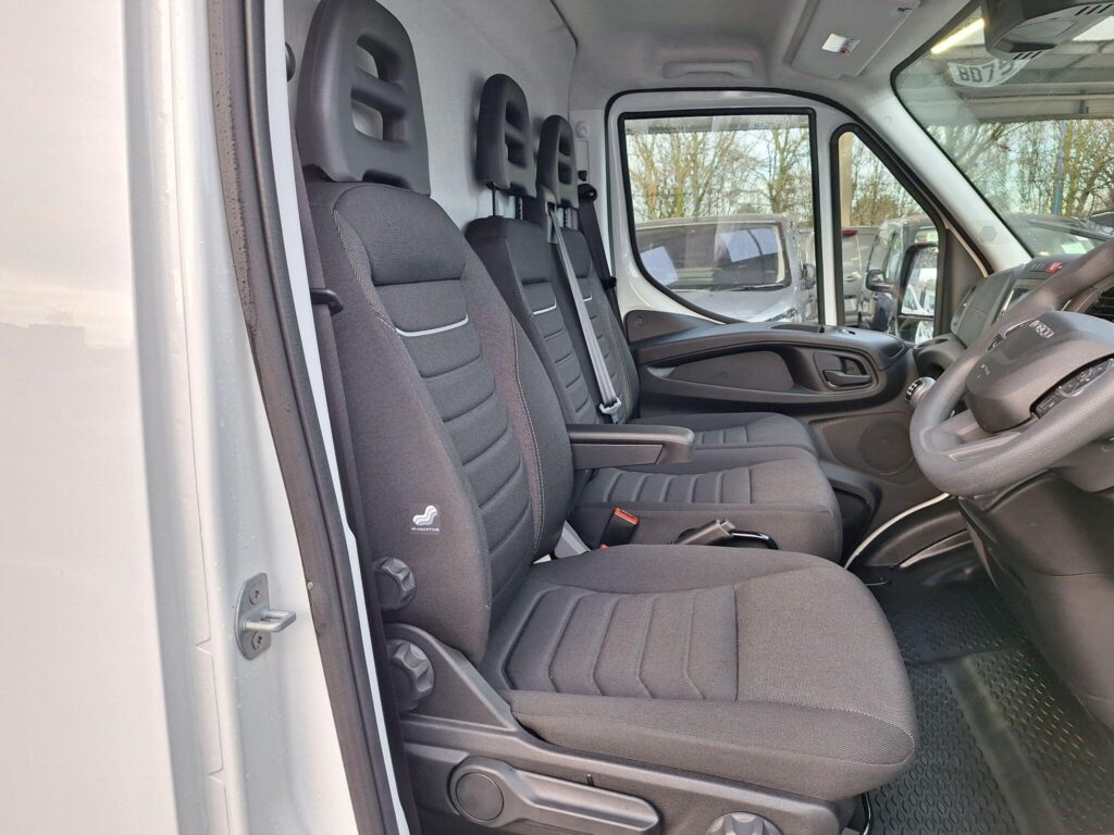 Iveco Daily 2.3D HPI 14V 35S 3520L MWB H2 Euro 6 (s/s) 5dr