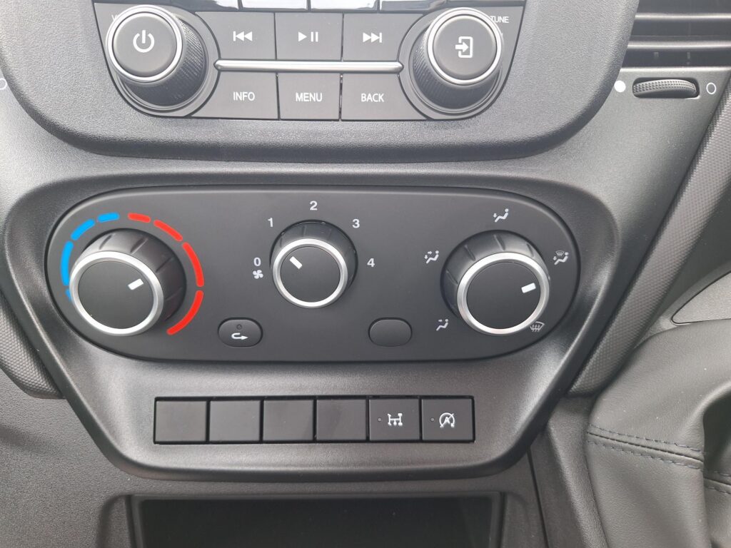 Iveco Daily 35S14 6 Speed Manual Chassis Cab