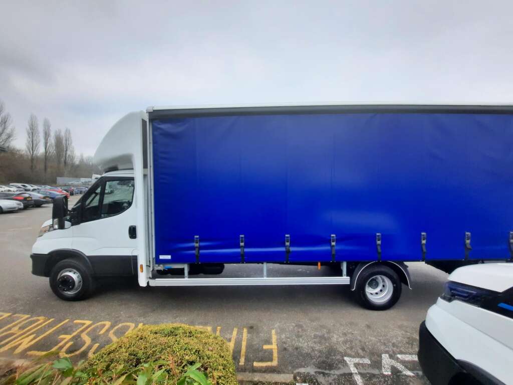Iveco Daily 72C18H Curtain-Sider & Tail-Lift