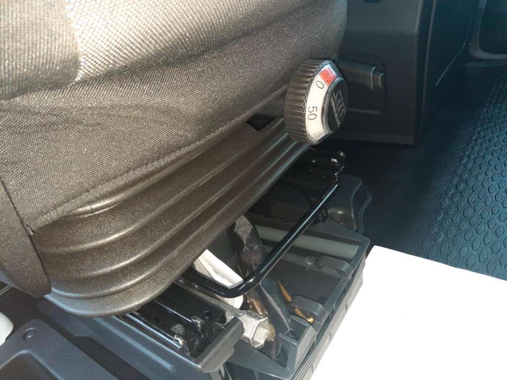 Iveco Daily 72C18H Curtain-Sider & Tail-Lift