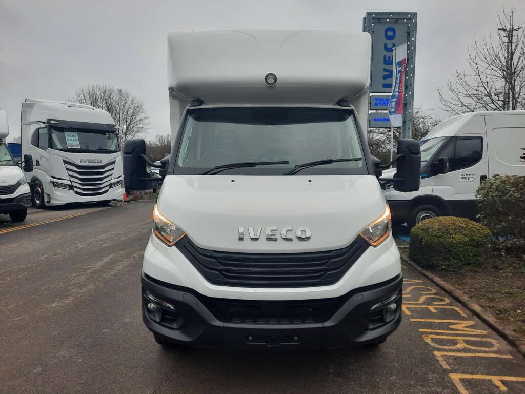 Iveco Daily 72C18H Curtain-Sider & Tail-Lift