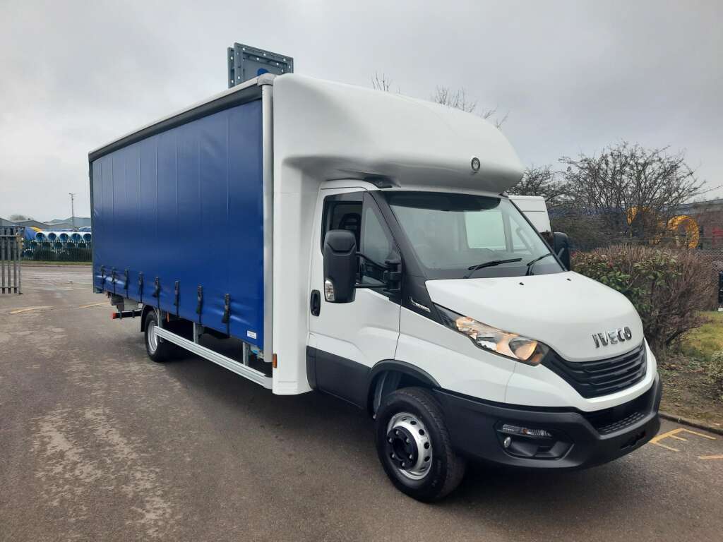 Iveco Daily 72C18H Curtain-Sider & Tail-Lift
